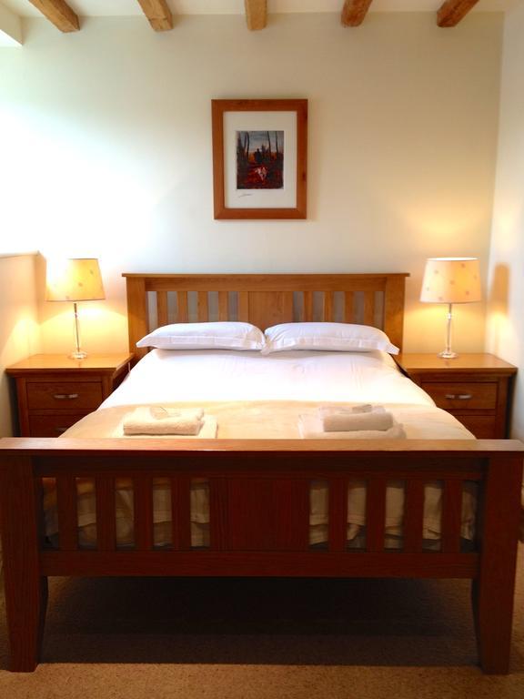 Coach & Horses Hotel Bourton-on-the-Water Bagian luar foto